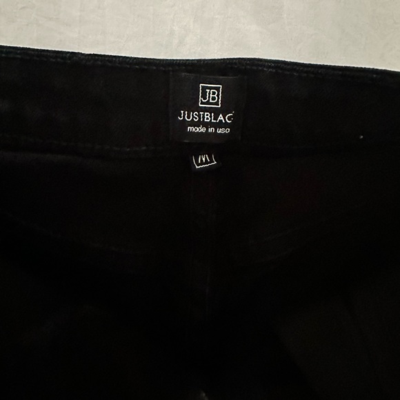 Just Black Medium black denim shorts - Picture 3 of 5